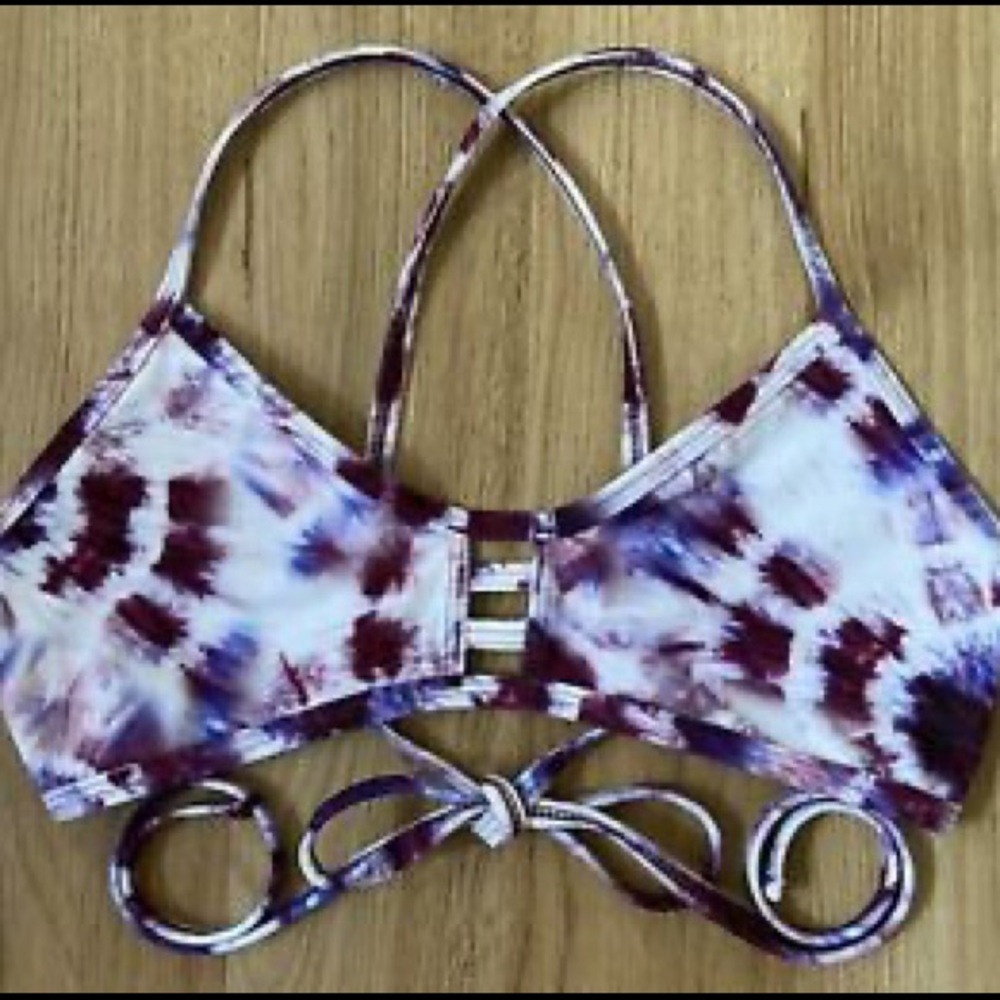 Jolyn Vent Top